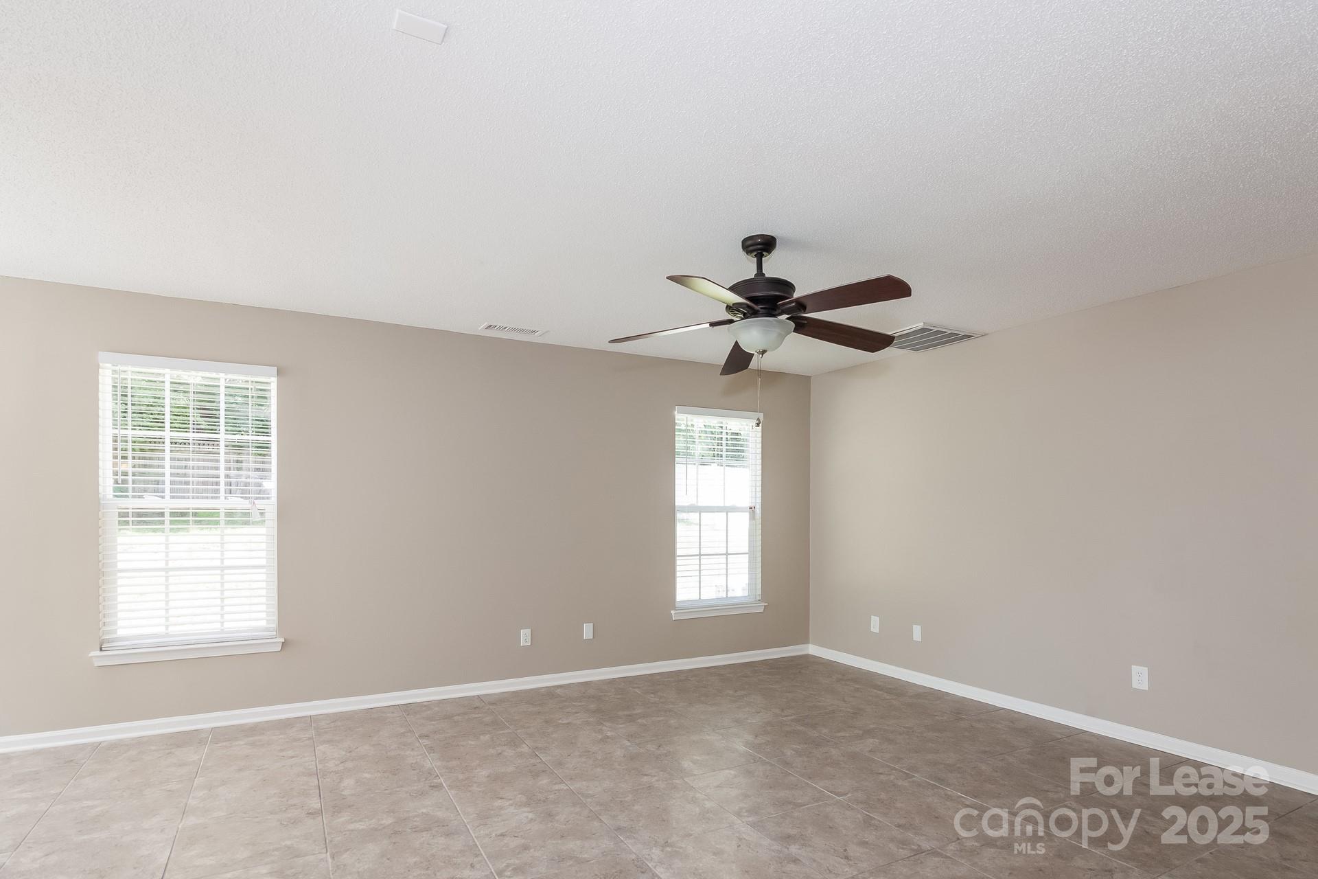 Property image 3 of 141 Austin Run Court in Waterside, Kannapolis, NC 28083