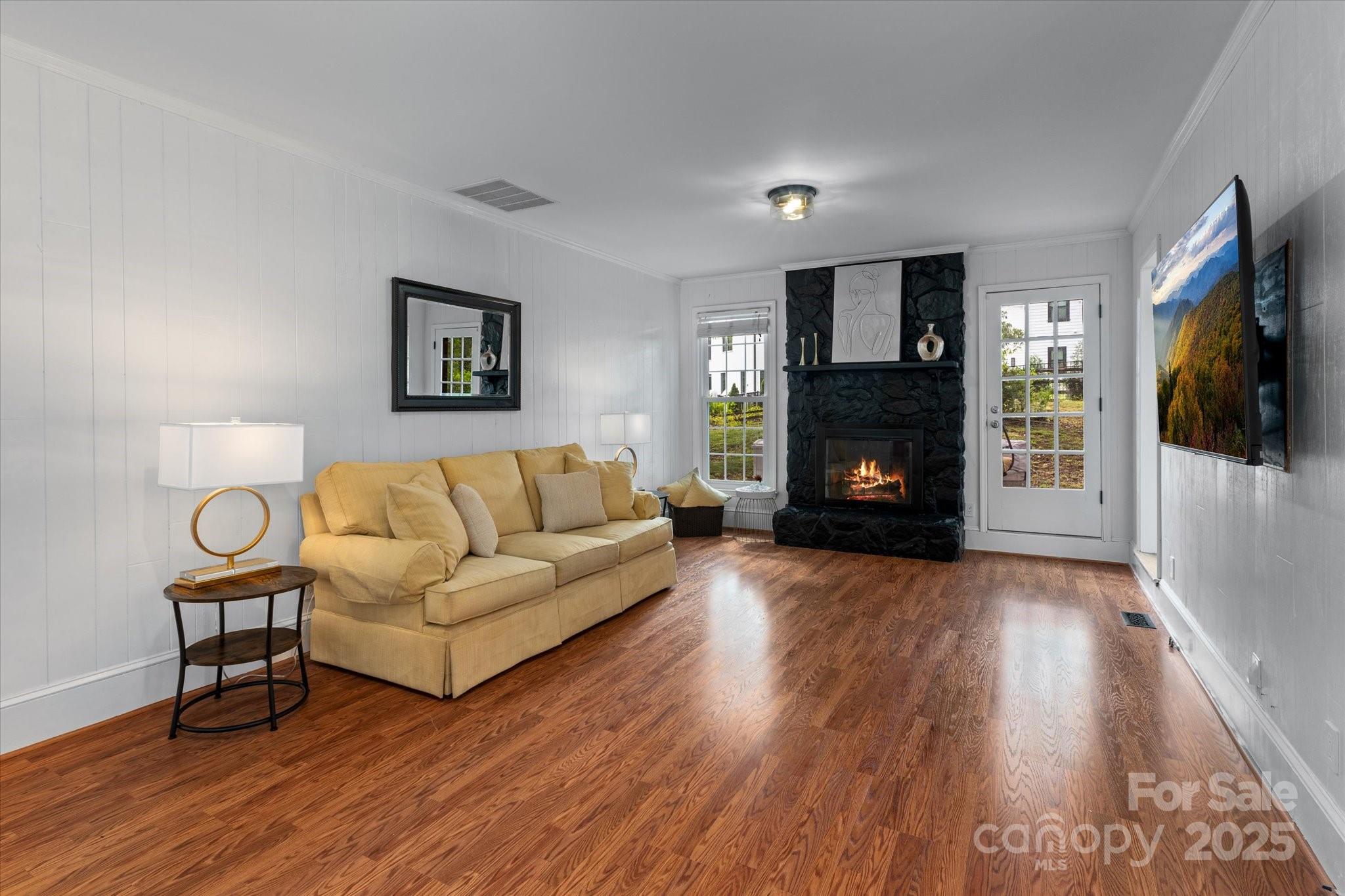 Property image 5 of 6719 Woodshed Circle in Country Roads, Charlotte, NC 28270