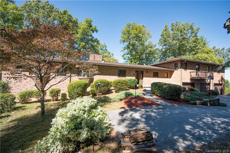 139 Larchmont Drive
