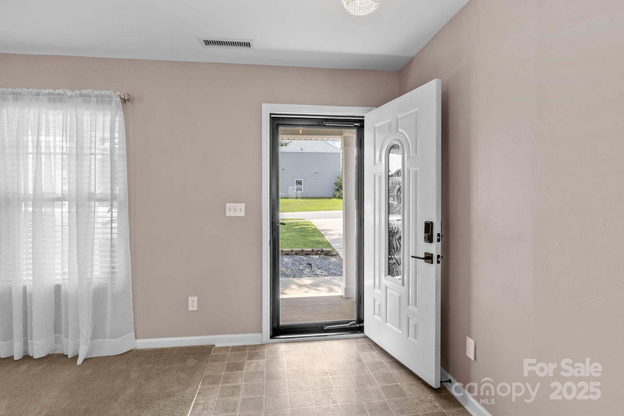 Property image 5 of 1136 Hunter Street in Valleybrook, Statesville, NC 28677