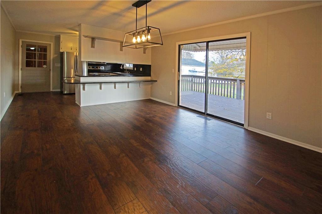 Property image 5 of 1779 Woodridge Circle in Woodridge, Hickory, NC 28602