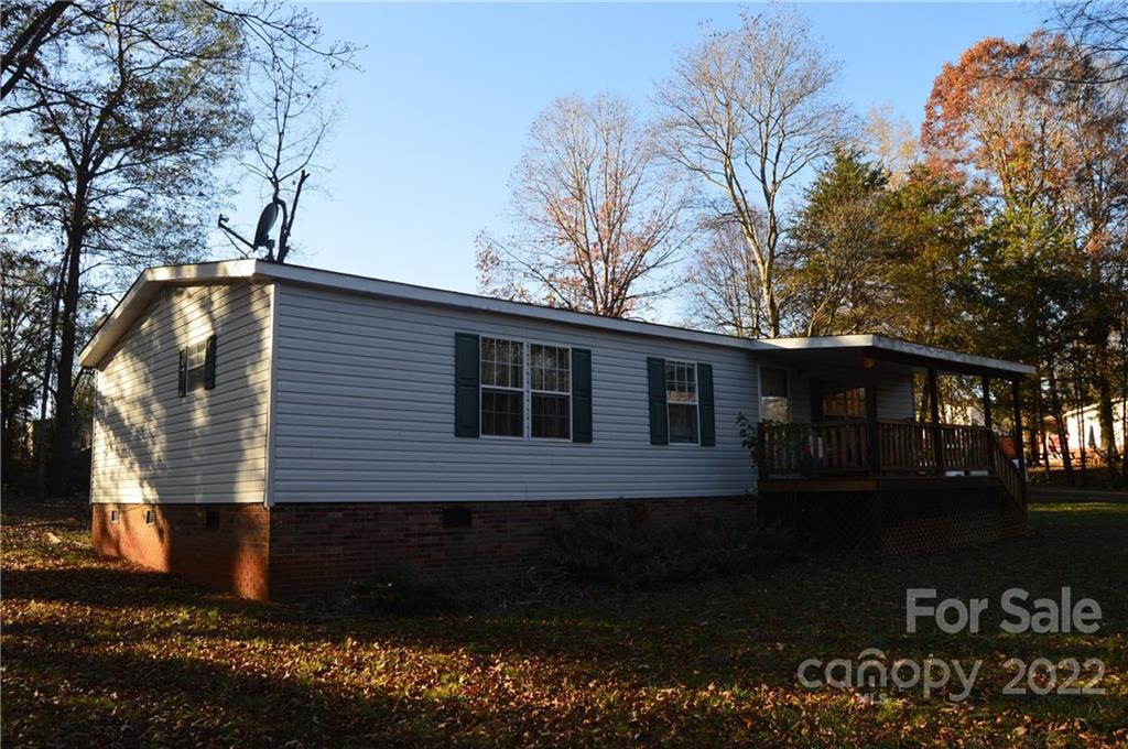 Property image 2 of 418 Central Drive in Sherrill Estates, Statesville, NC 28677