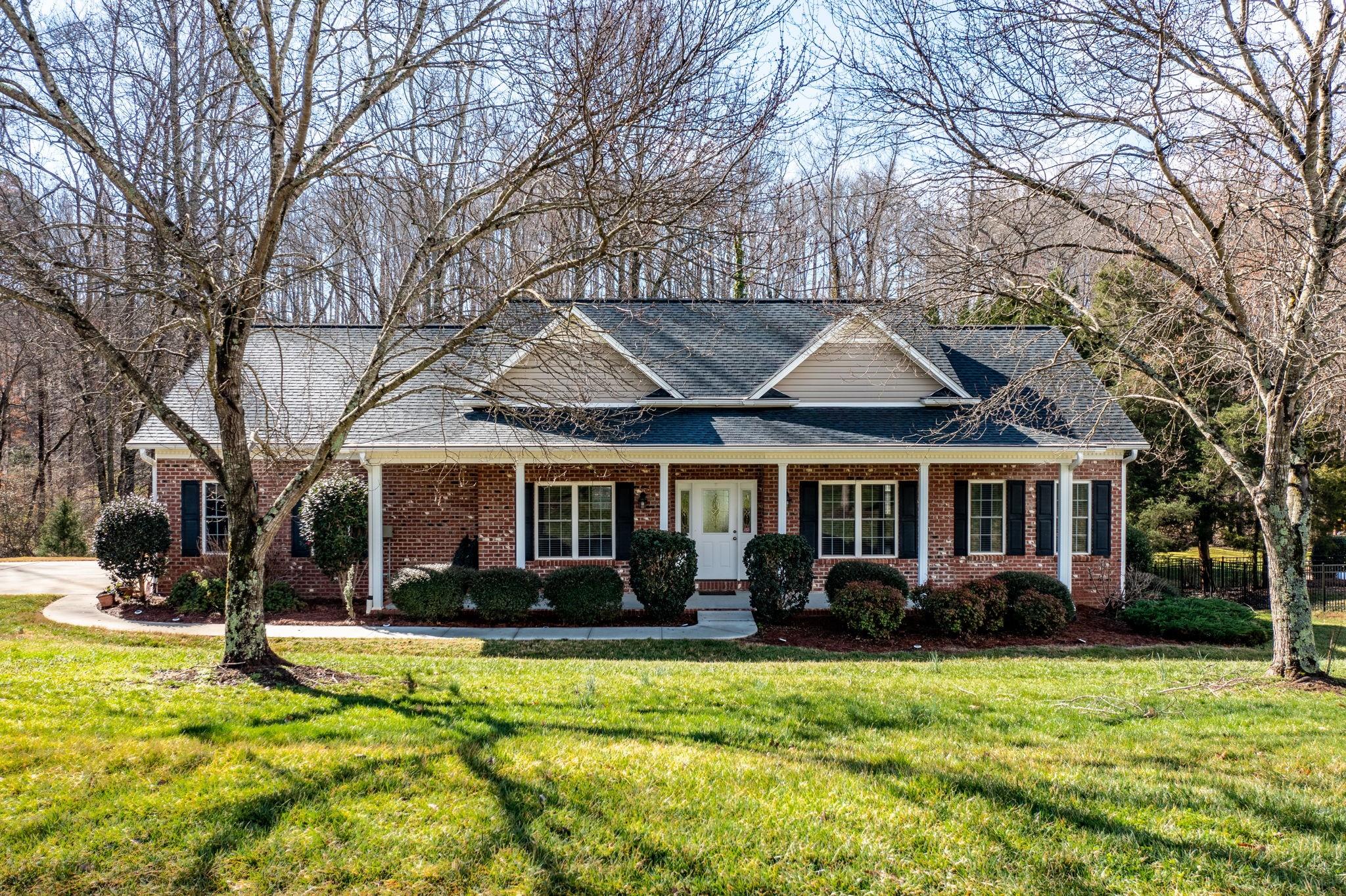 Property image 2 of 2636 Touchstone Circle in Walnut Creek, Newton, NC 28658