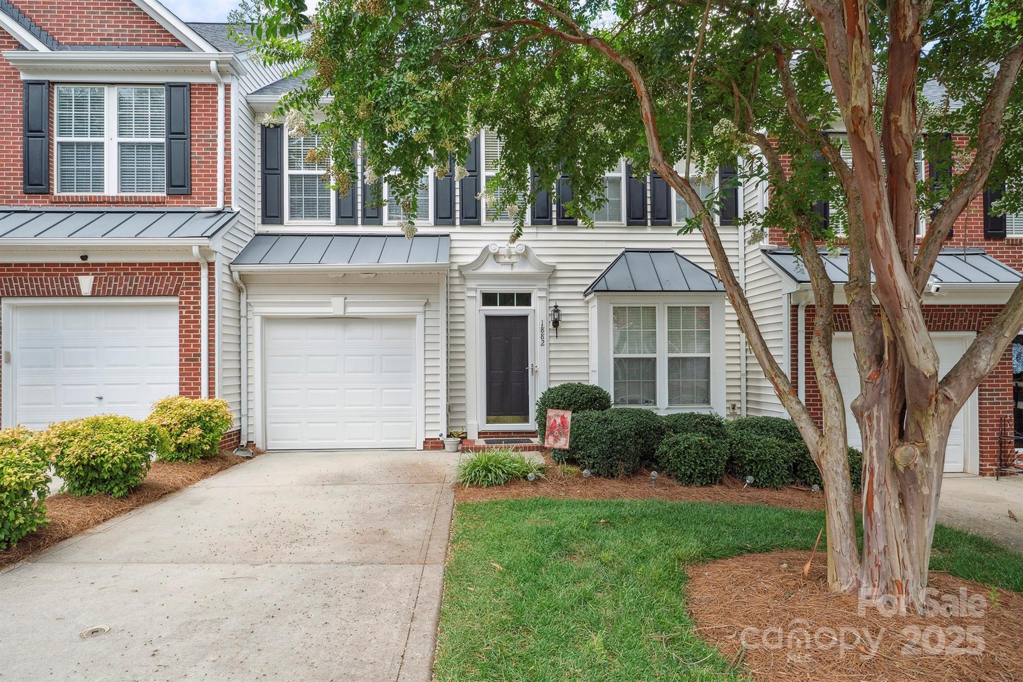Property image 2 of 1882 Lookout Lane in Robinwood Village, Gastonia, NC 28054