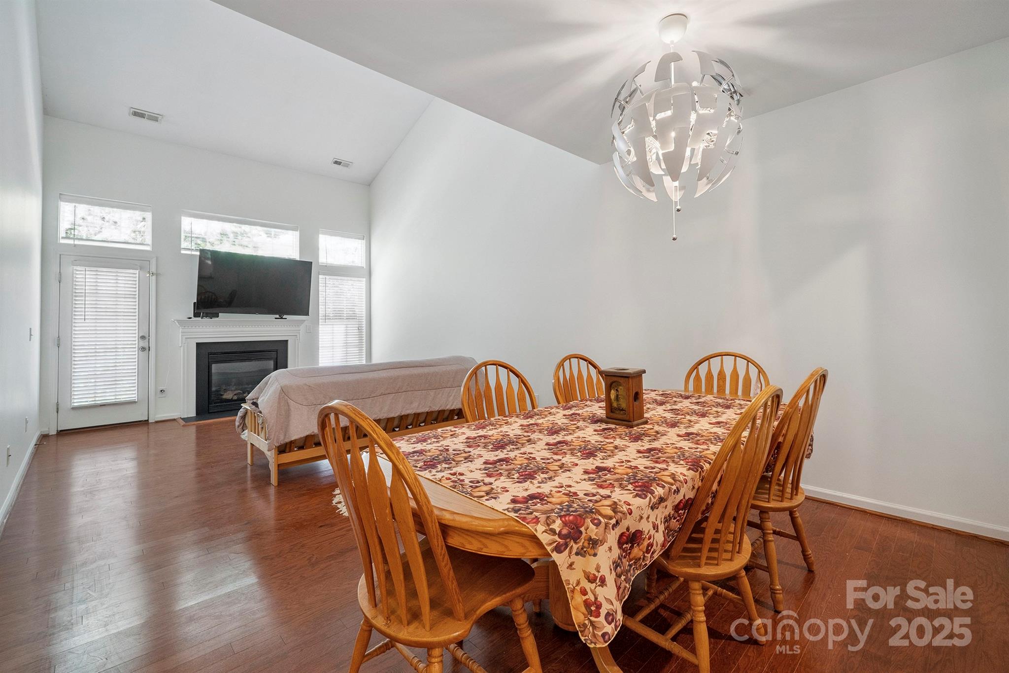 Property image 4 of 1882 Lookout Lane in Robinwood Village, Gastonia, NC 28054