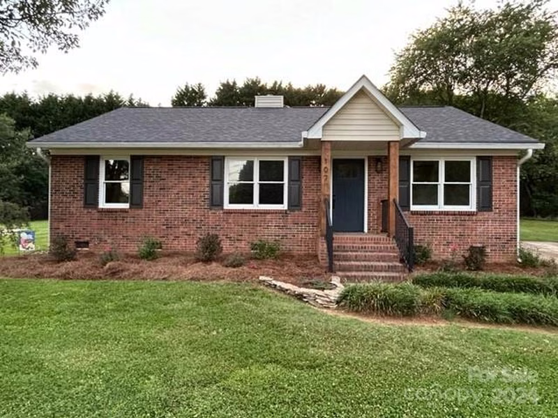 107 Louisbourg Court