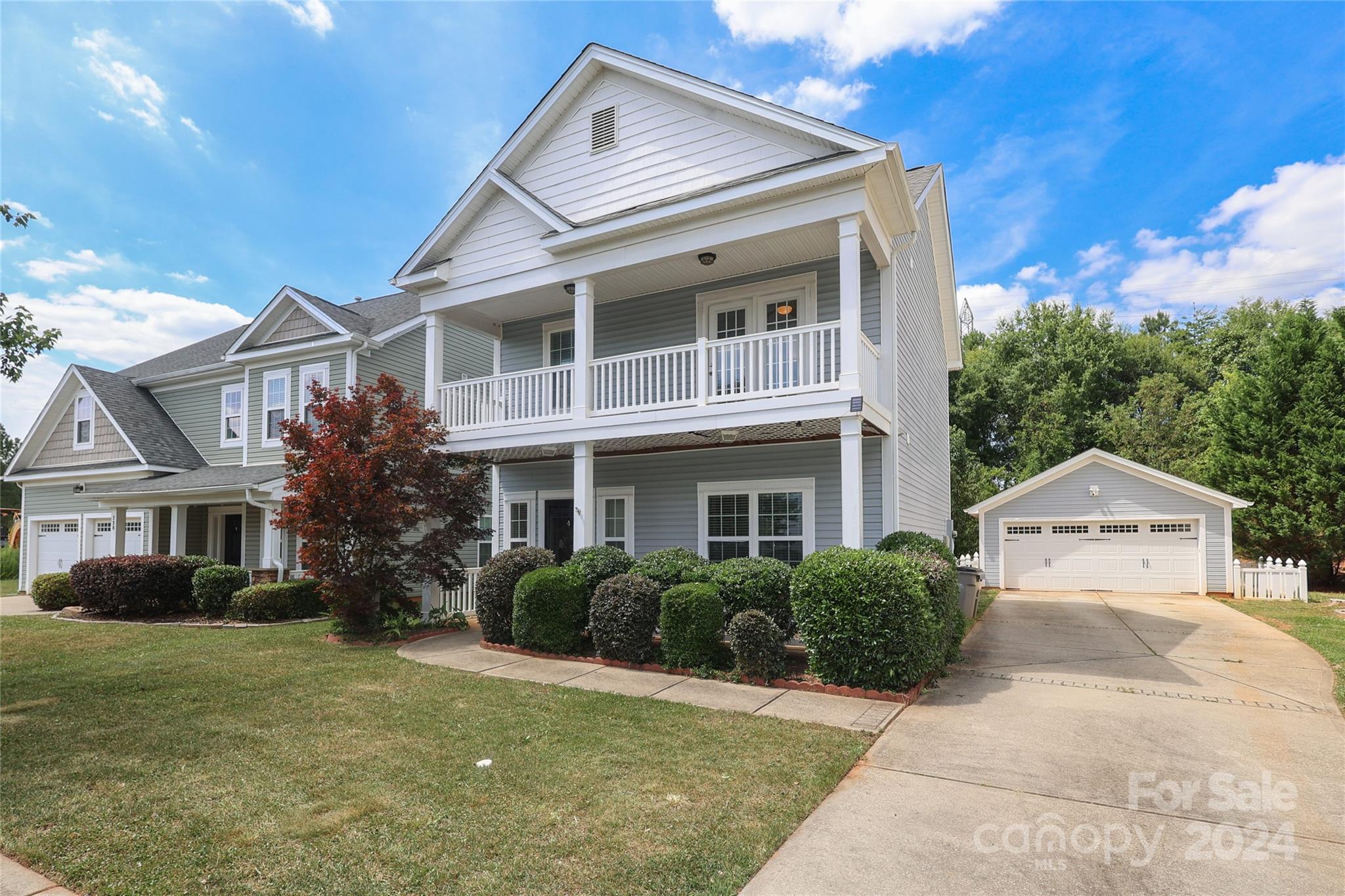 Property image 3 of 732 Inwood Hill Drive in The Village At Parkside, Gastonia, NC 28056