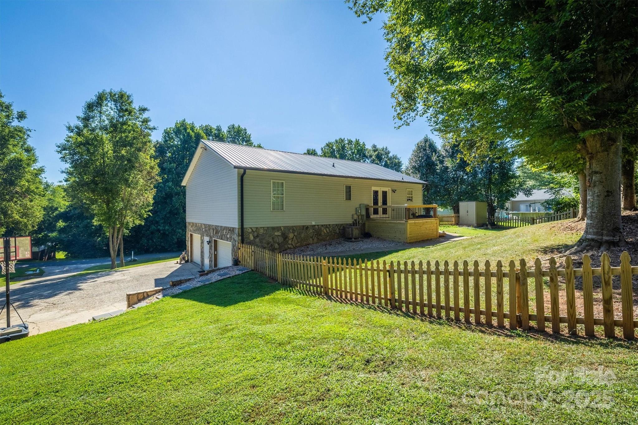 Property image 4 of 3781 Serenity Drive in Melrose Place, Hickory, NC 28602