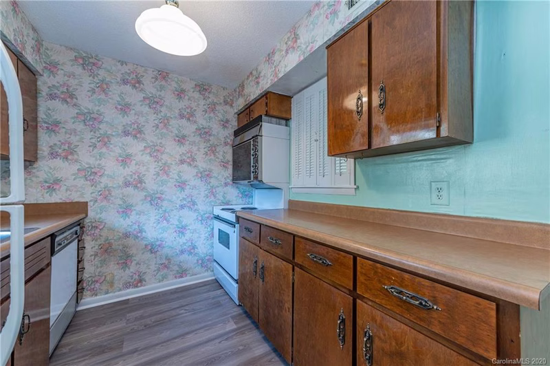Property image 3 at 3705 Winding Creek Lane, Charlotte, NC 28226