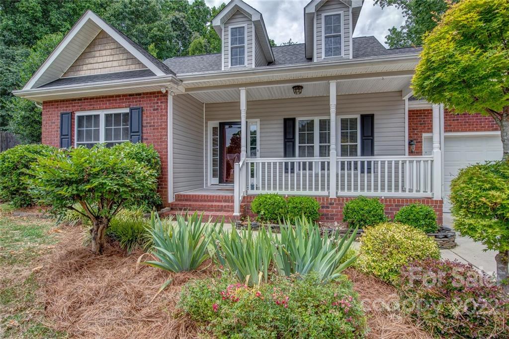 Property image 4 of 3803 Yellow Jasmine Drive in Cypress Pointe, Gastonia, NC 28056