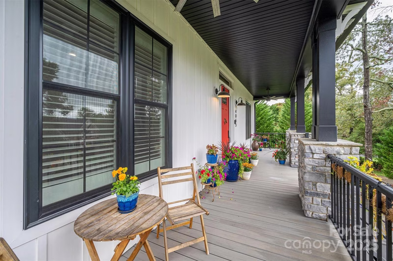 Property image 3 at 4065 Wandering Lane, Hickory, NC 28601