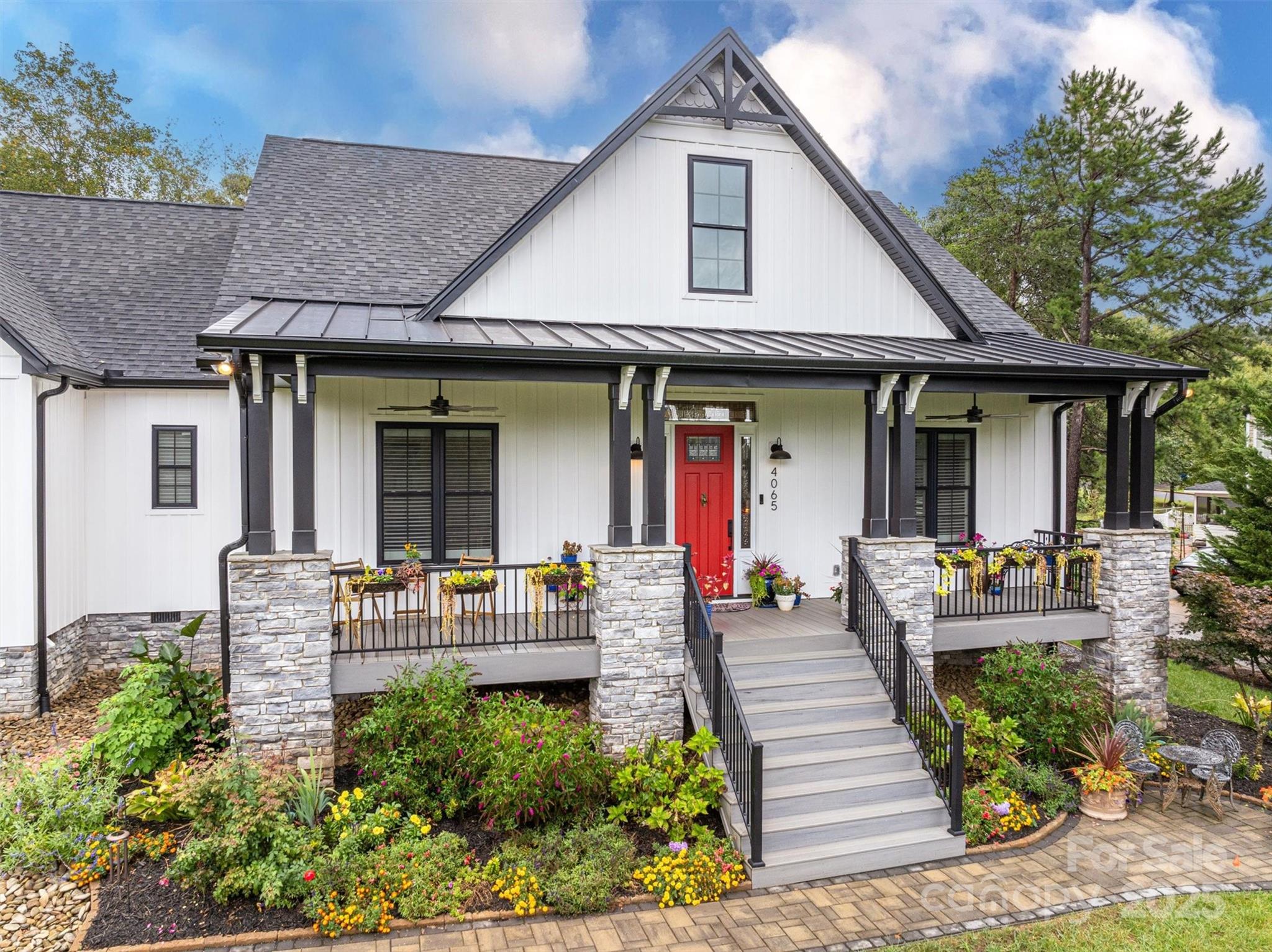 Property image 2 of 4065 Wandering Lane in Catawba Springs, Hickory, NC 28601