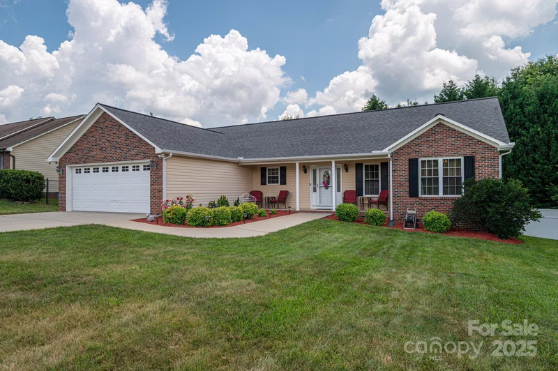 Property image 2 at 515 E Carpenter Street, Maiden, NC 28650