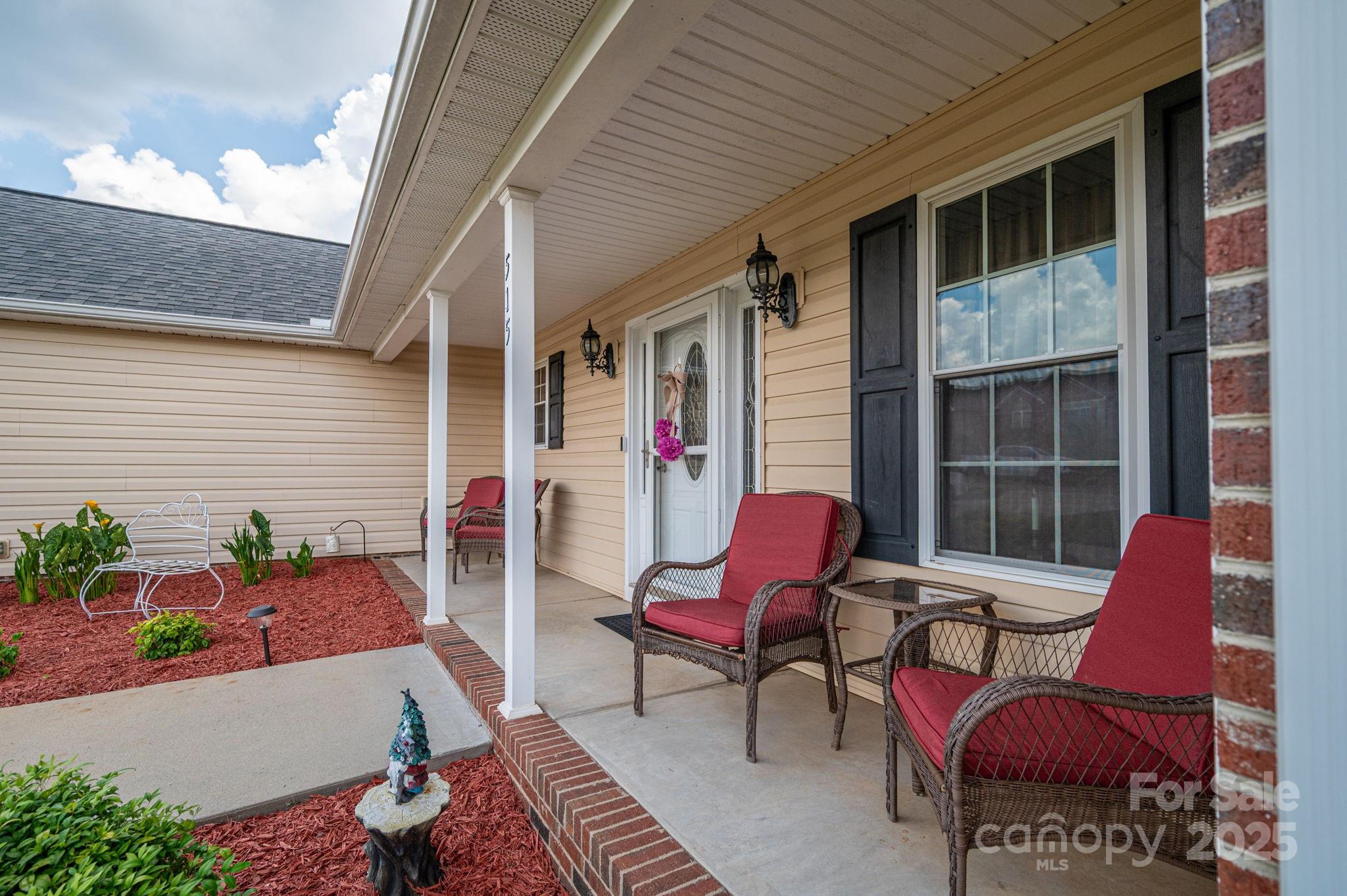 Property image 4 of 515 E Carpenter Street in Temple Heights, Maiden, NC 28650