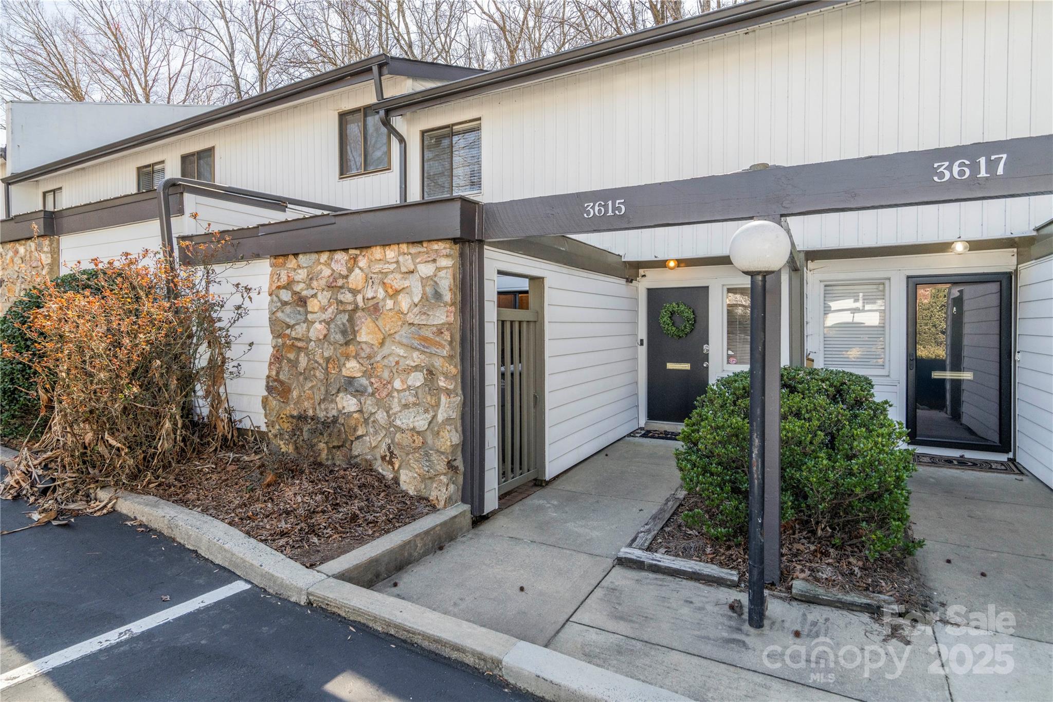 Property image 2 of 3615 Maple Glenn Lane in Sir Johns Hill, Charlotte, NC 28226