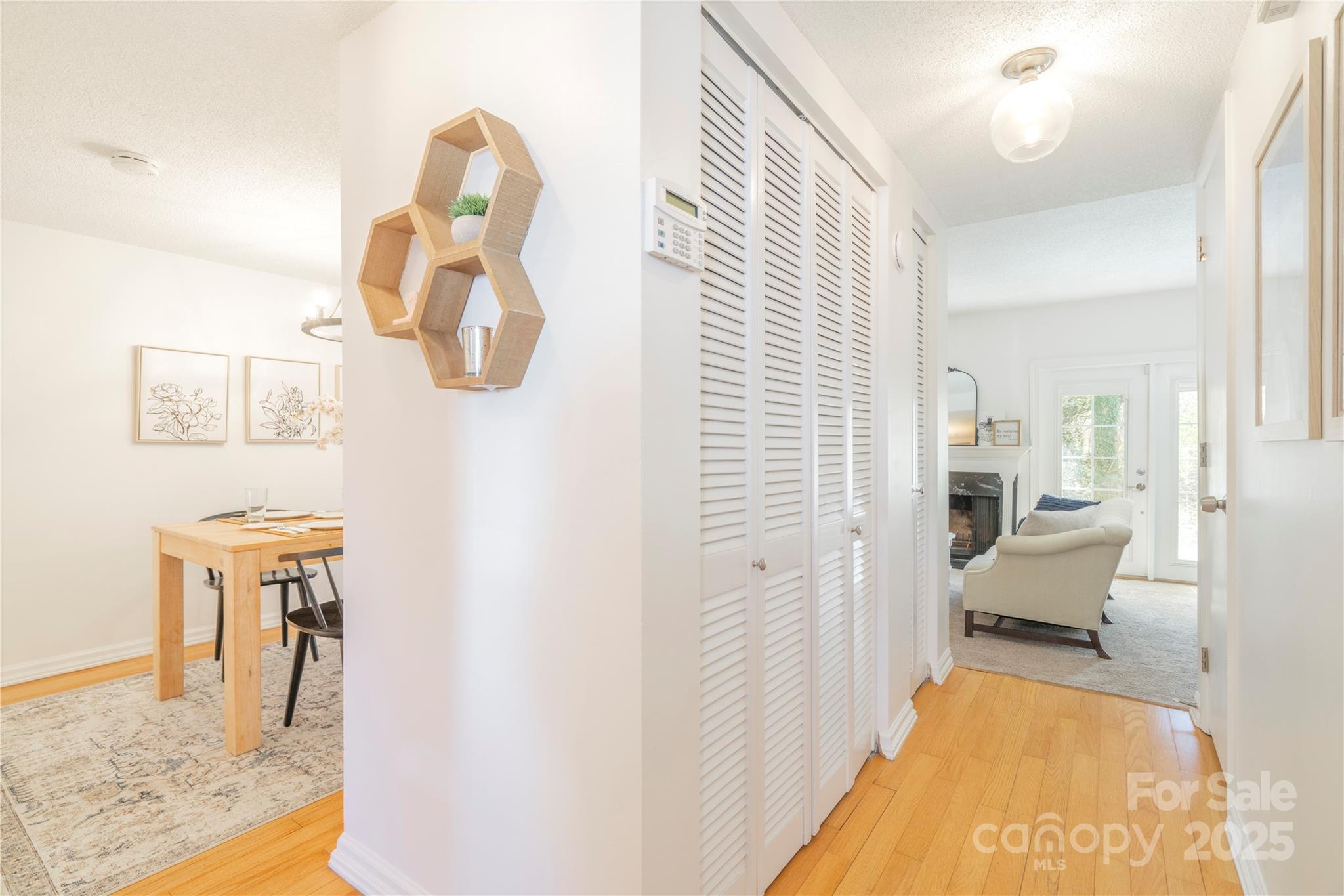 Property image 4 of 3615 Maple Glenn Lane in Sir Johns Hill, Charlotte, NC 28226