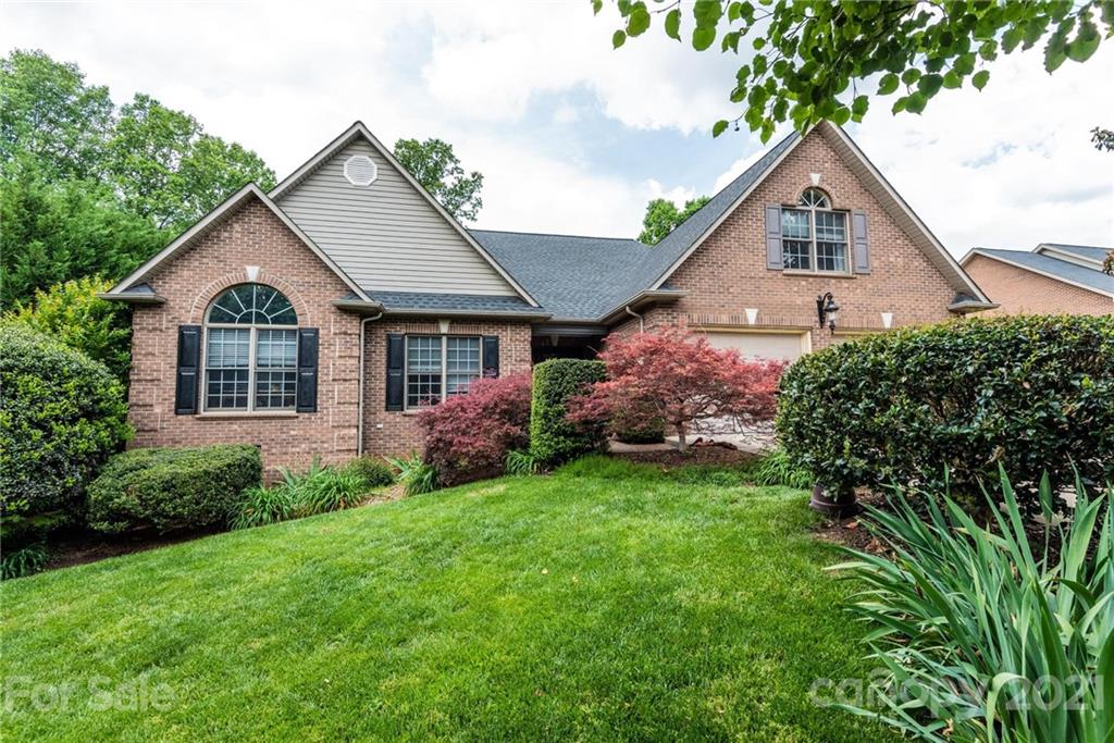 Property image 2 of 1085 Merrywood Drive in Walnut Creek, Newton, NC 28658