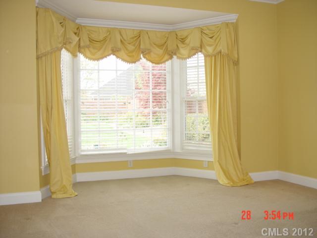 Property image 5 of 1576 Elkhart Circle in Hoffman Place, Gastonia, NC 28054