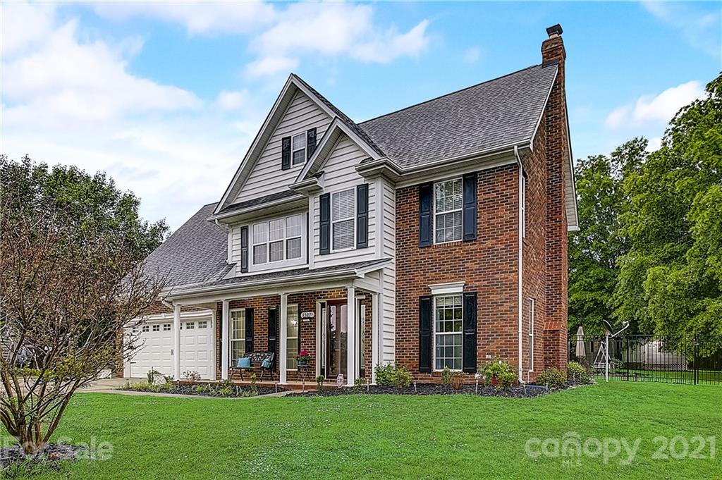 Property image 3 of 2307 Planters Knoll Drive in Clover Bend, Monroe, NC 28110