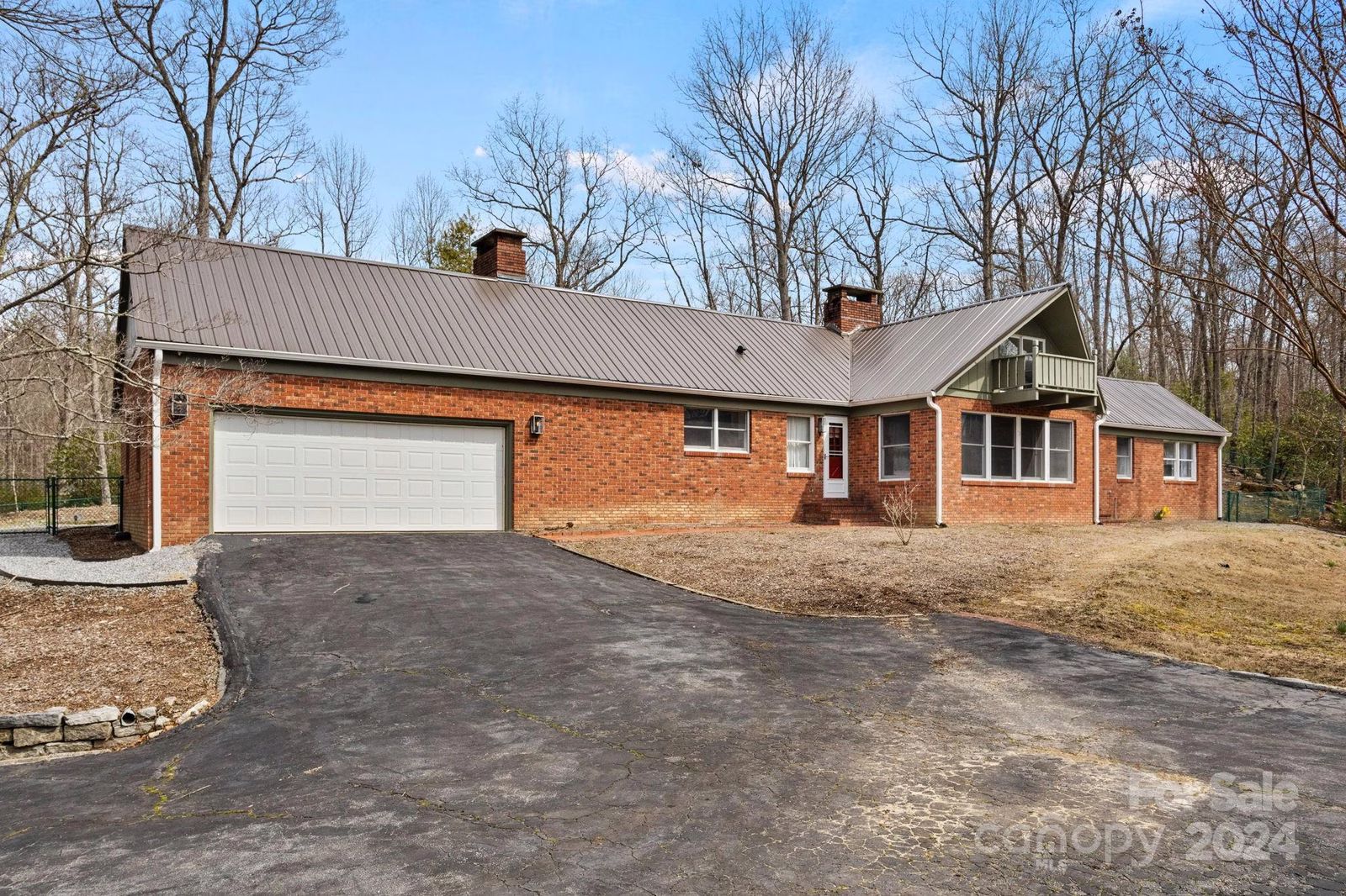 Property image 1 at 118 Underwood Drive, Hendersonville, NC 28739