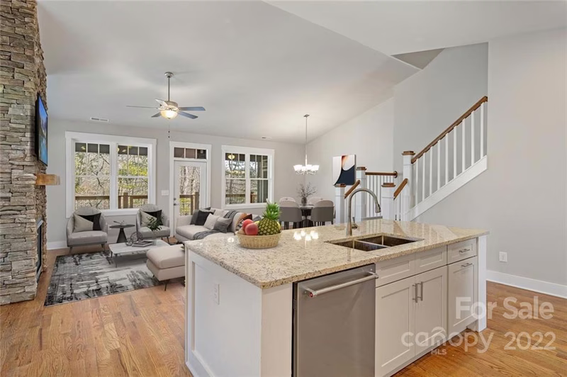 Property image 3 at 235 Hogans View Circle, Hendersonville, NC 28739