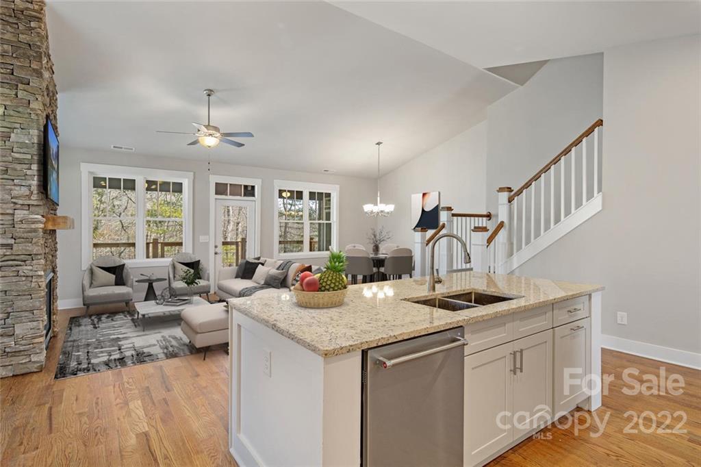 Property image 3 of 235 Hogans View Circle in Hawks Ridge, Hendersonville, NC 28739