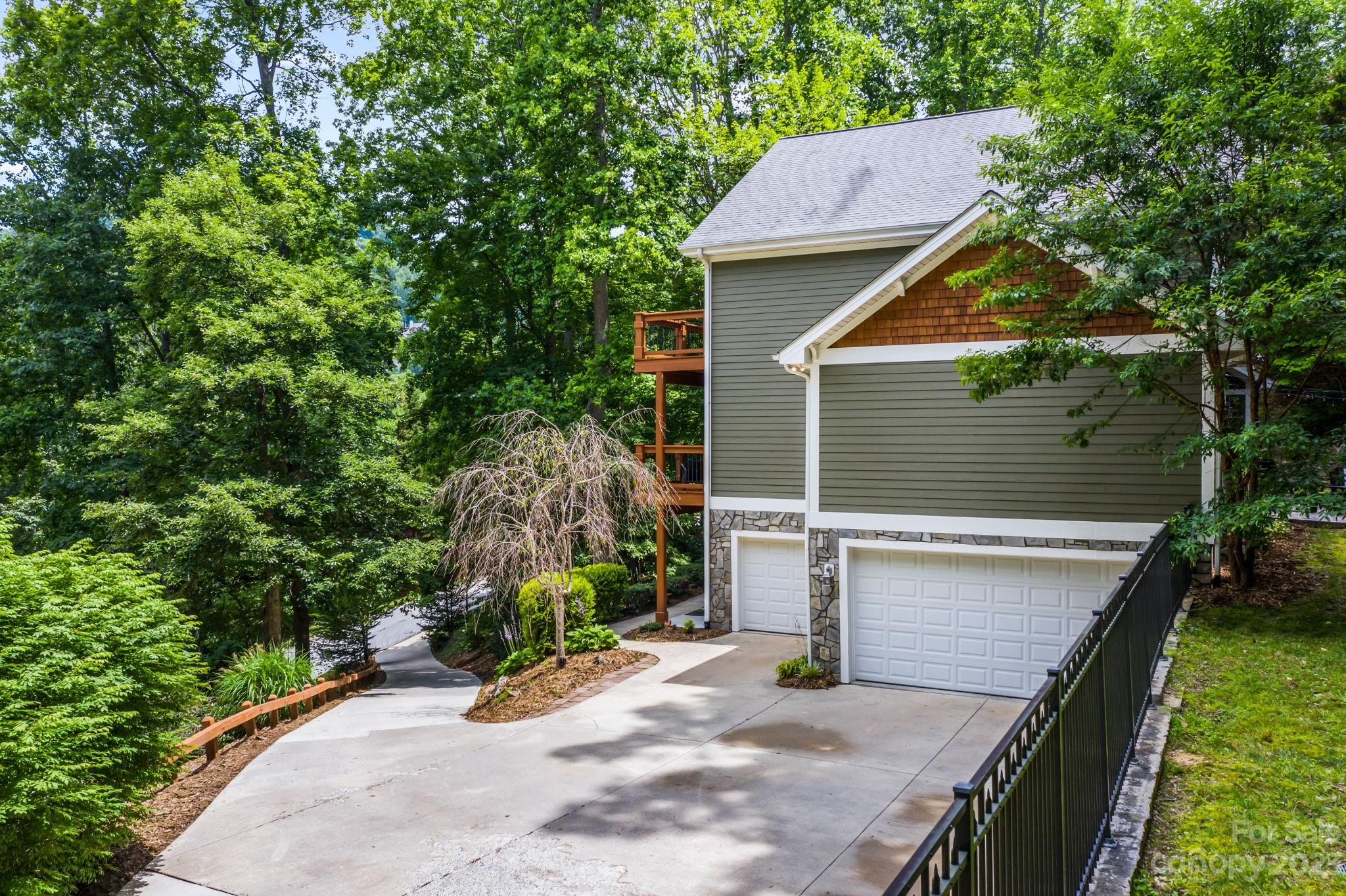 Property image 5 of 19 Hearthstone Drive in Poplar Ridge, Asheville, NC 28803