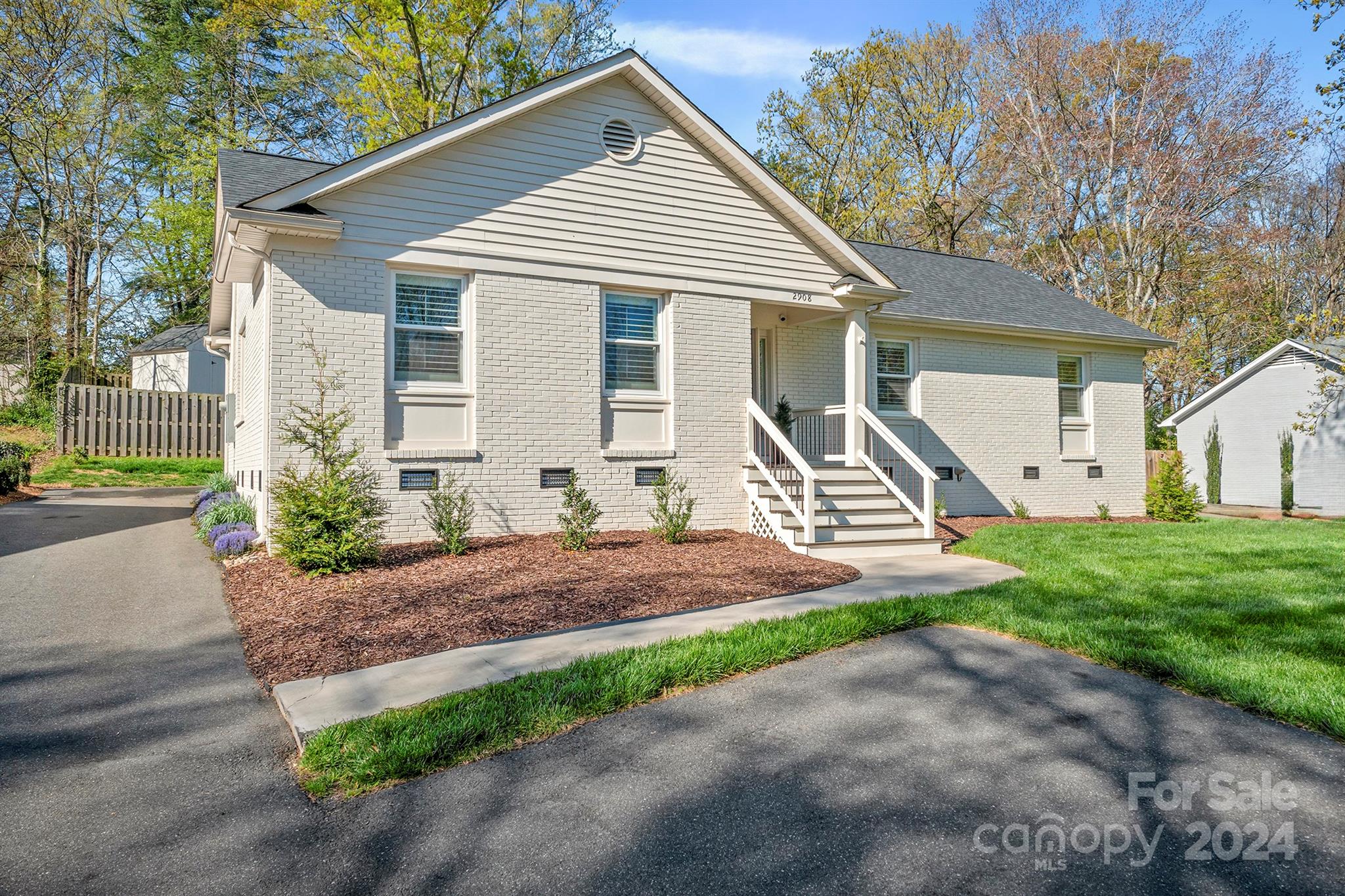 Property image 2 of 2908 Archdale Drive in Spring Valley, Charlotte, NC 28210