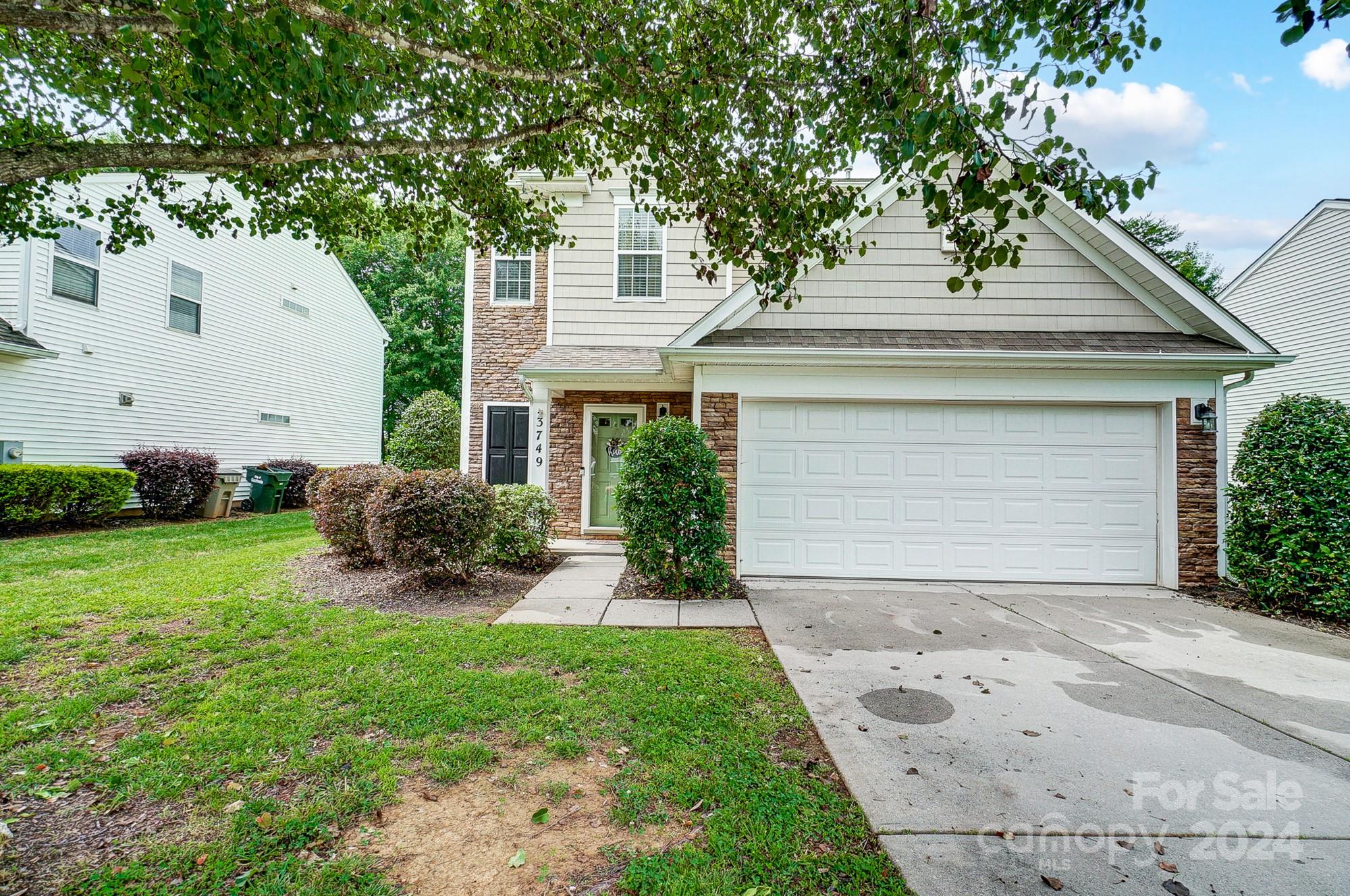 Property image 3 of 3749 Catawba Creek Drive in Catawba Hills, Gastonia, NC 28056