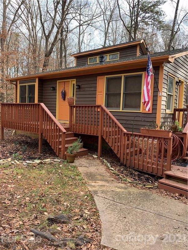 1059 Peachtree Lane