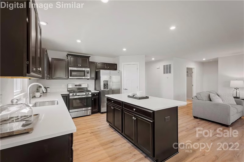 Property image 3 at 2104 Goldwood Drive, Charlotte, NC 28215