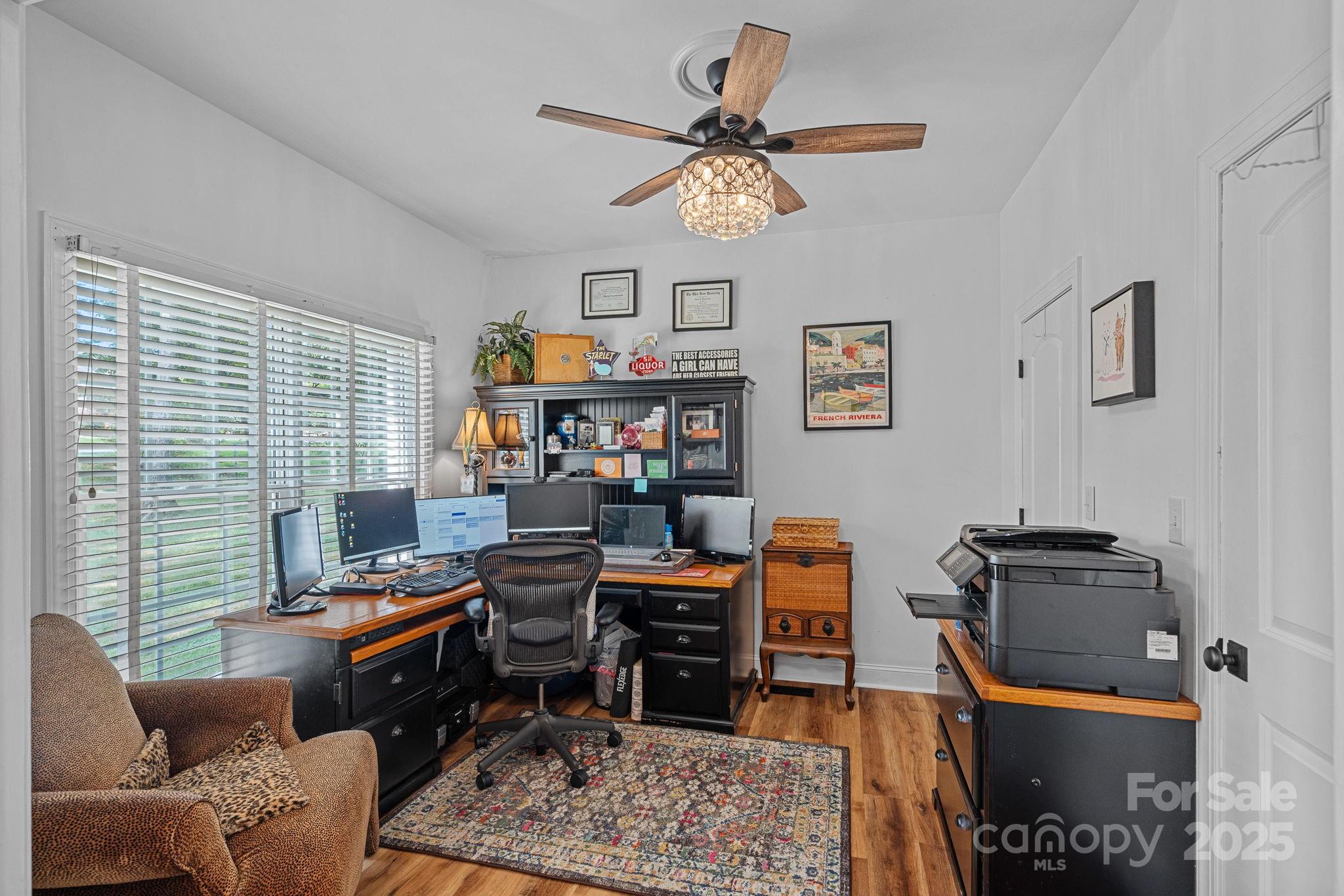 Property image 4 of 125 Woodstream Circle in Norman Woods, Mooresville, NC 28117