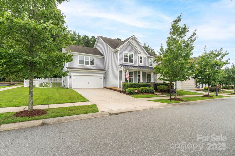 Monteith Place, Huntersville Community