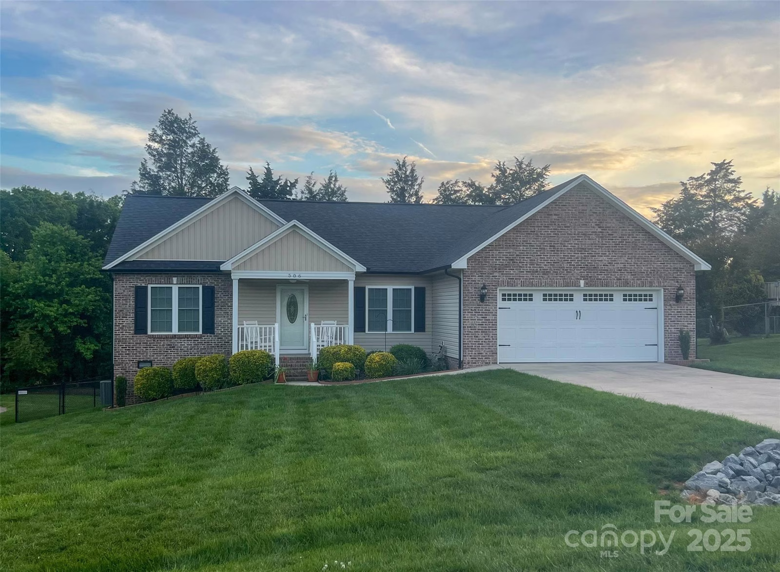 Property image 1 at 506 E Pine Street, Maiden, NC 28650