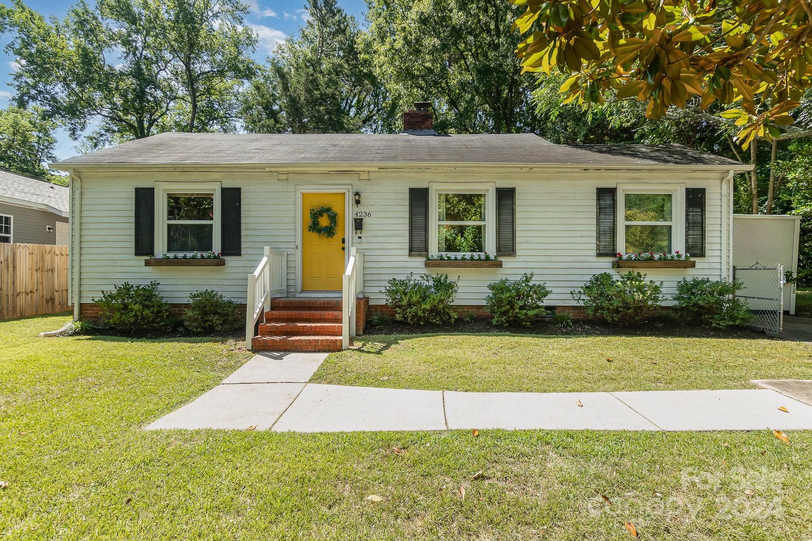 Property image 1 at 4236 Dinglewood Avenue, Charlotte, NC 28205