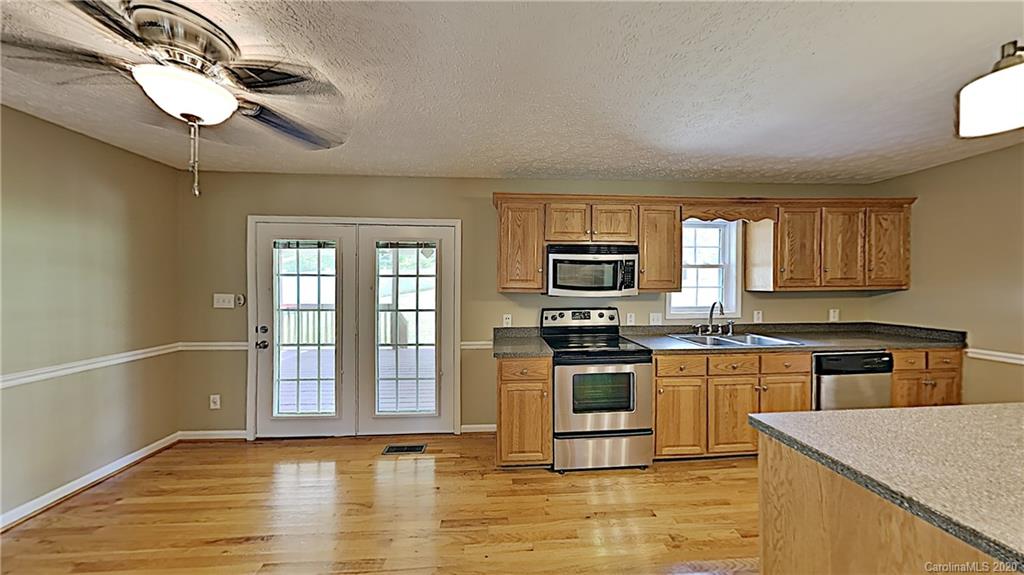 Property image 5 of 1023 Thistle Court in Walnut Creek, Newton, NC 28658