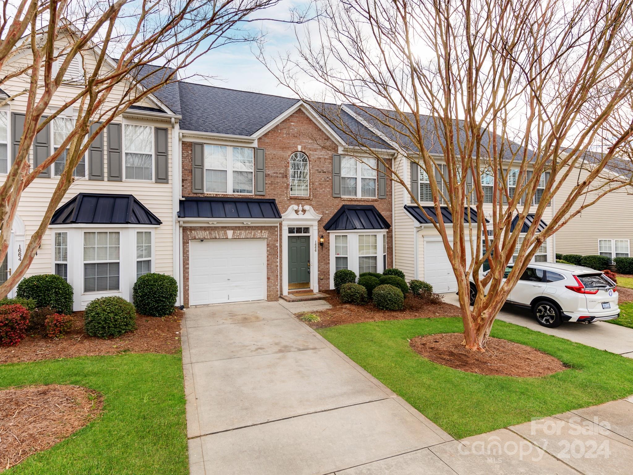 Property image 2 of 1666 Backcreek Lane in Robinwood Village, Gastonia, NC 28054