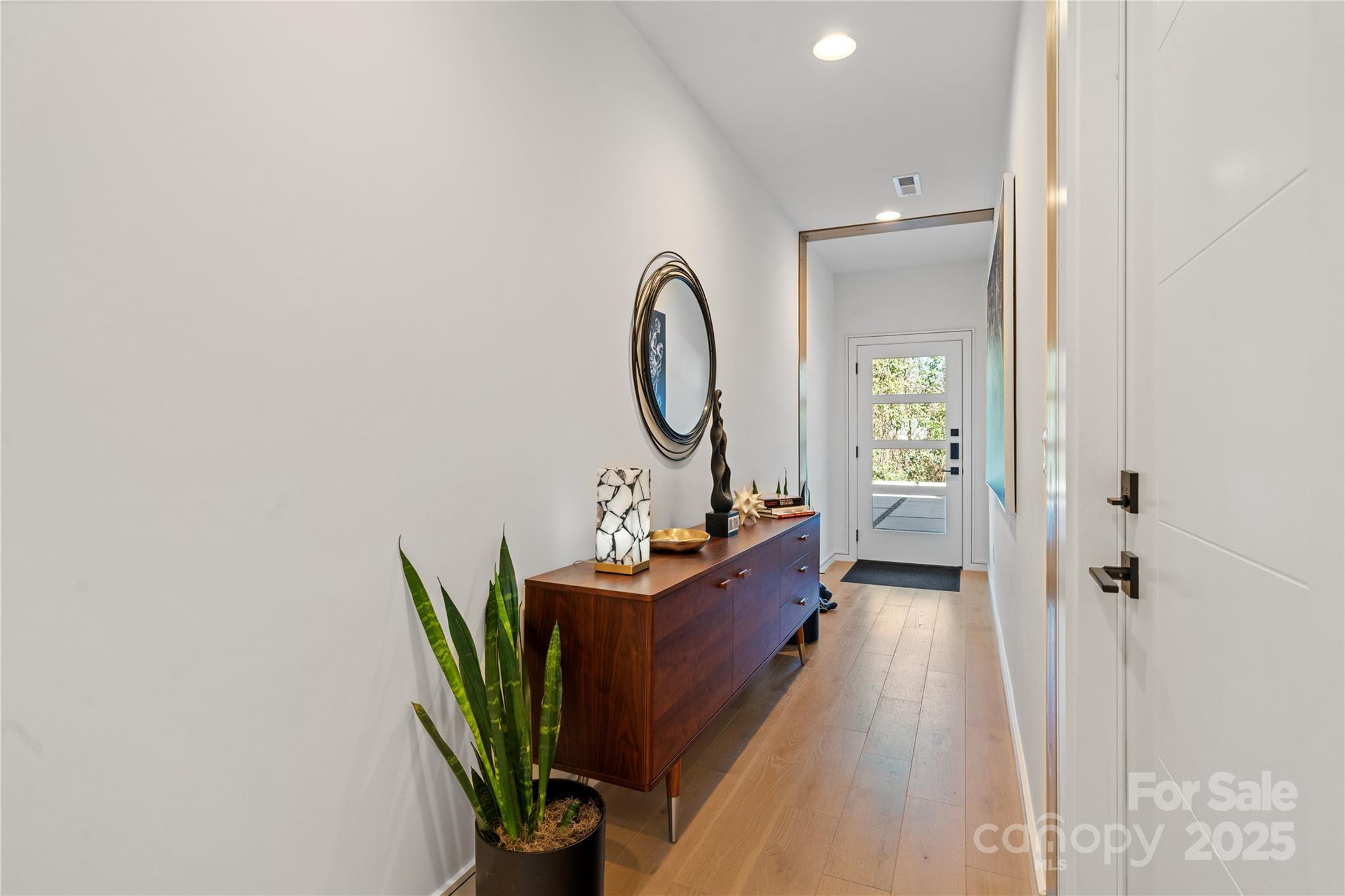 Property image 3 of 2710 N Davidson Street in Lux Noda, Charlotte, NC 28205