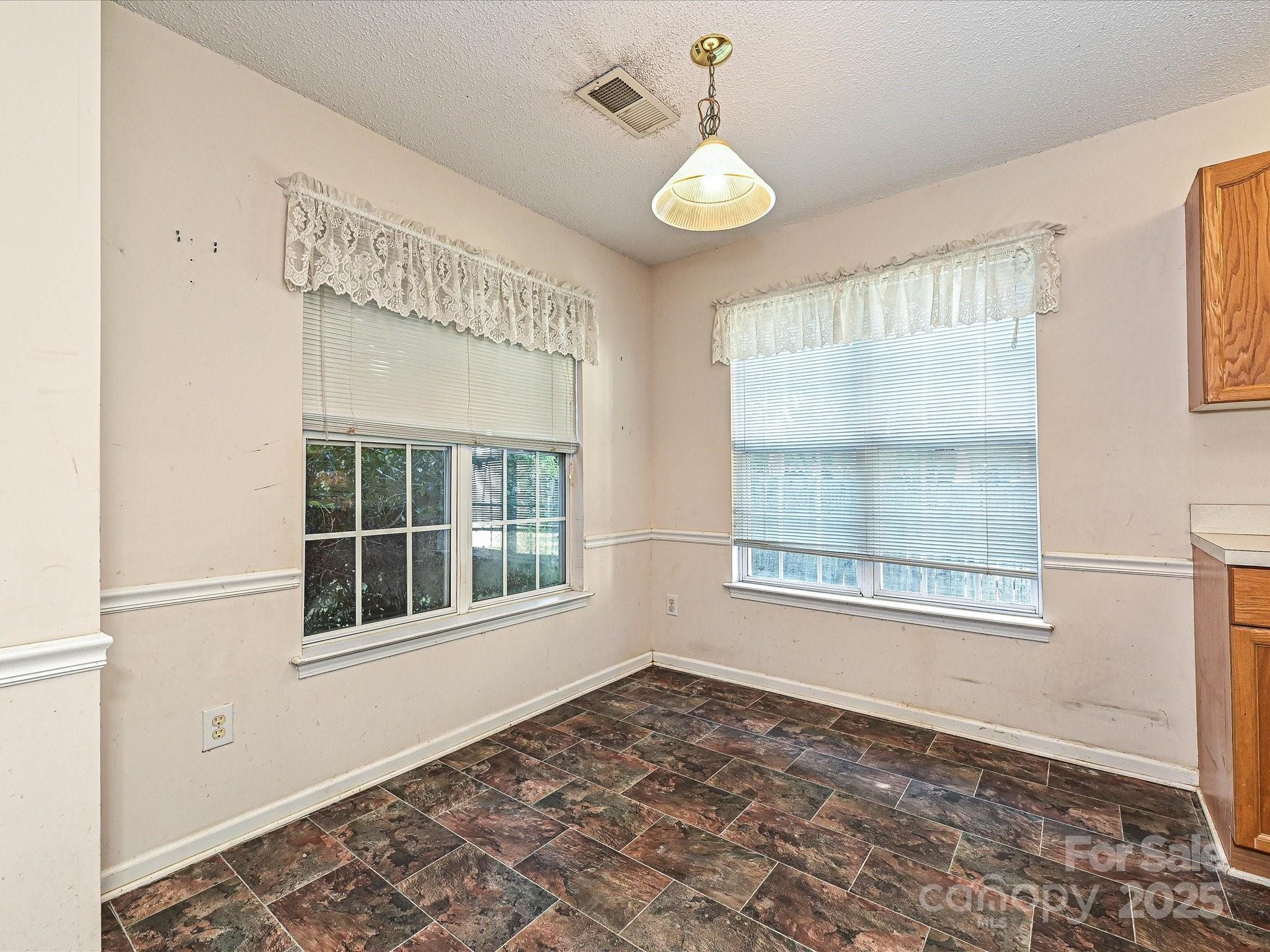 Property image 5 of 7523 Starvalley Drive in Starmount, Charlotte, NC 28210