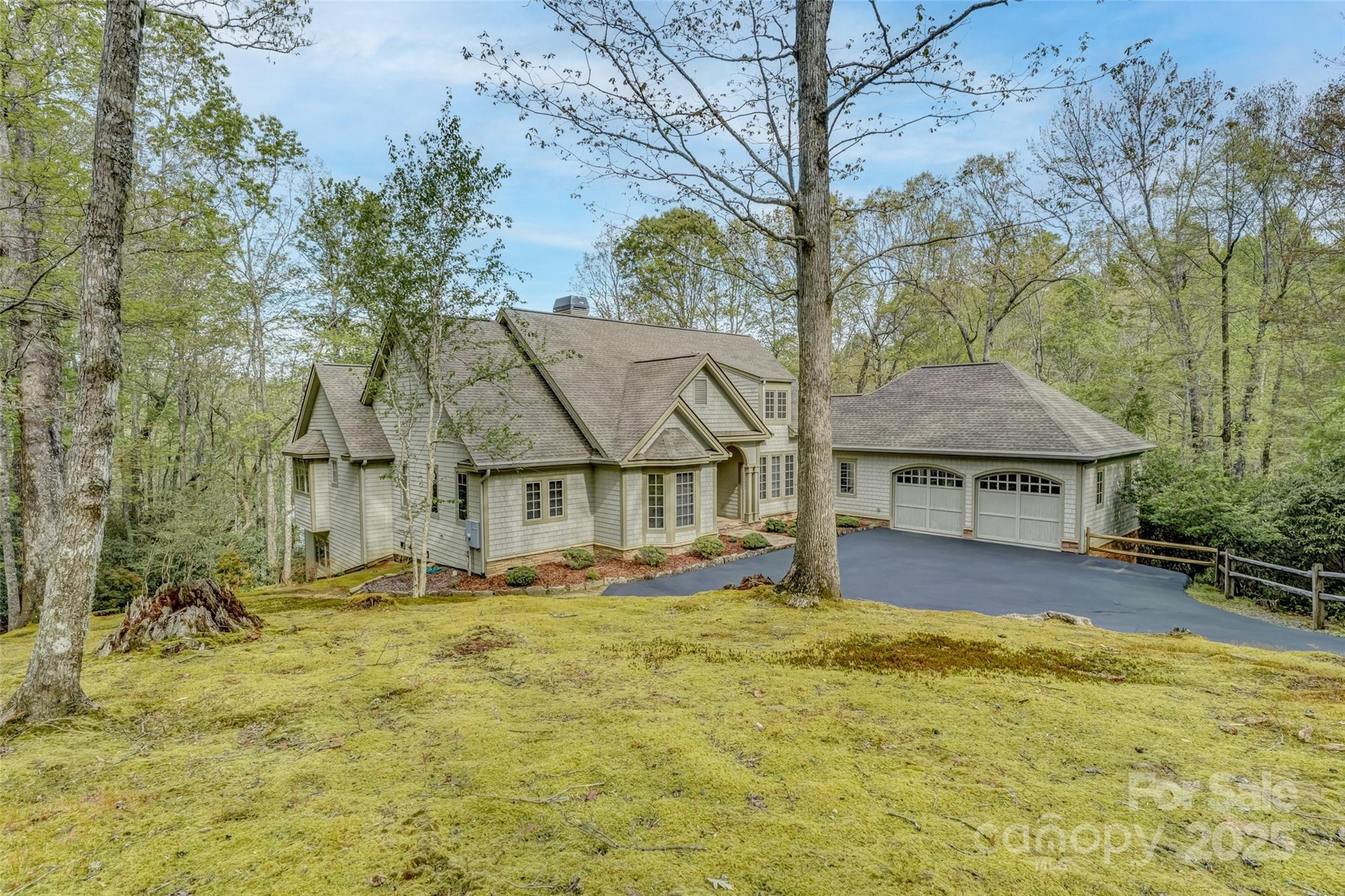 Property image 3 of 405 Kanasdatsi Drive in Connestee Falls, Brevard, NC 28712