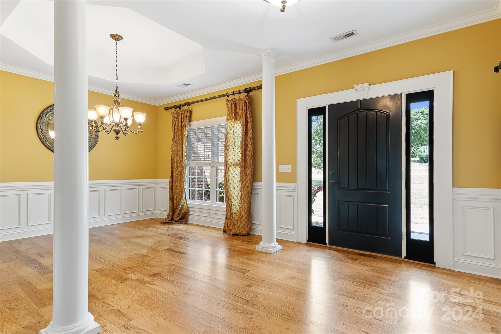 Property image 3 of 2213 Willow Creek Drive in Fairway Farms, Newton, NC 28658