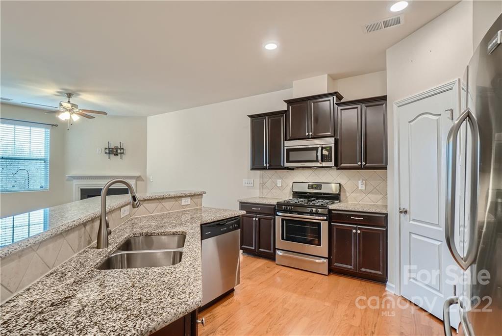 Property image 2 of 2721 Sawbridge Lane in Kinmere Commons, Gastonia, NC 28056