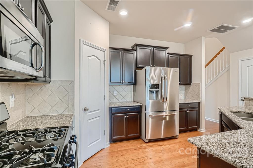 Property image 3 of 2721 Sawbridge Lane in Kinmere Commons, Gastonia, NC 28056