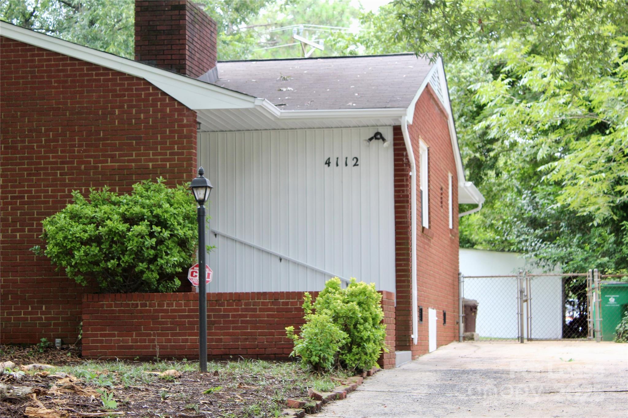 Property image 3 of 4112 Castlewood Road in Madison Park, Charlotte, NC 28209