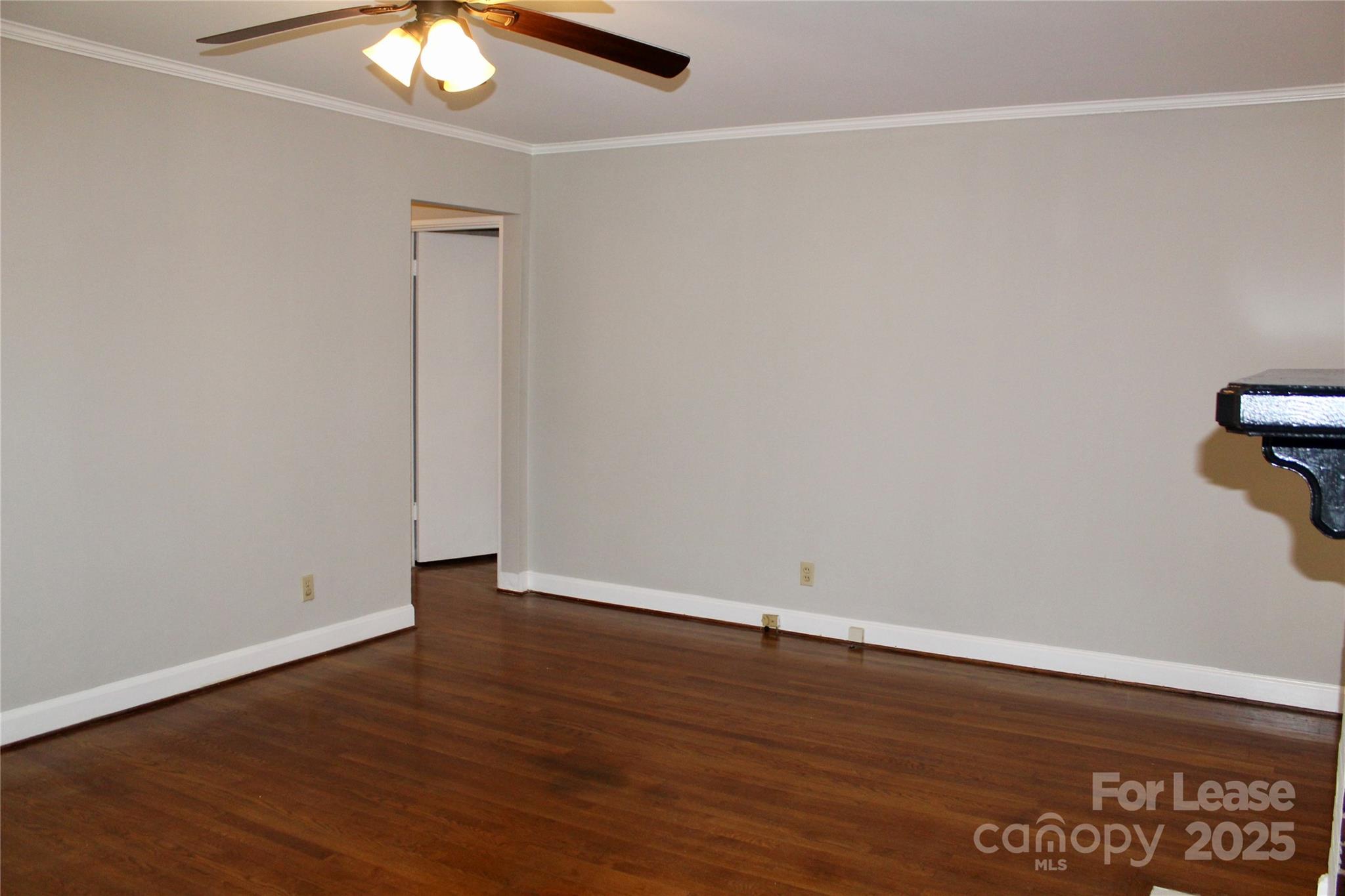 Property image 5 of 4112 Castlewood Road in Madison Park, Charlotte, NC 28209