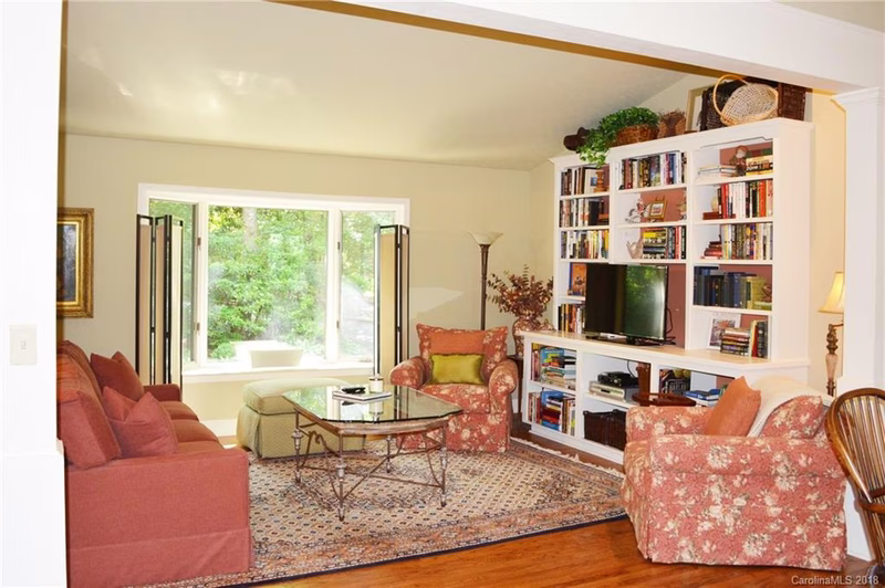 Property image 4 at 117 Crepe Myrtle Glen, Hendersonville, NC 28739