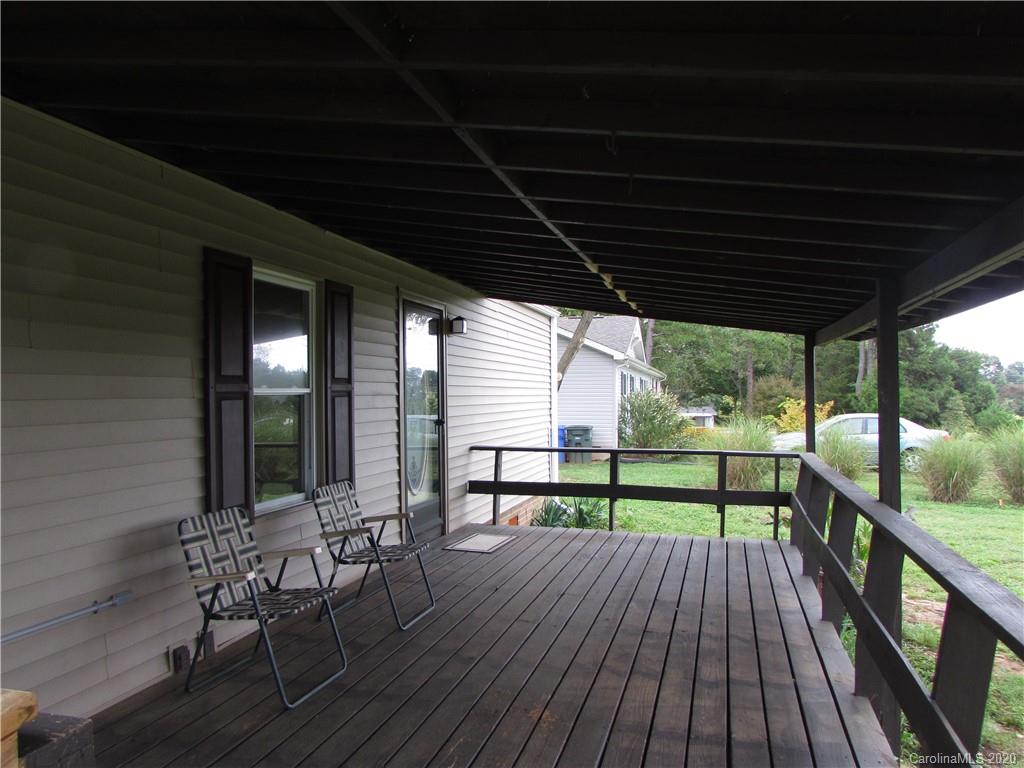 Property image 3 of 120 Cove View Drive in Cove View Park, Mooresville, NC 28117