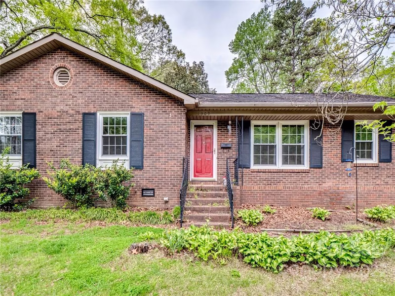 Property image 3 at 1309 Castlegate Street, Gastonia, NC 28054