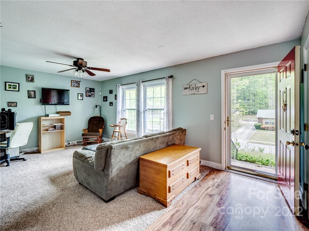 Property image 4 of 1309 Castlegate Street in Kingswood, Gastonia, NC 28054