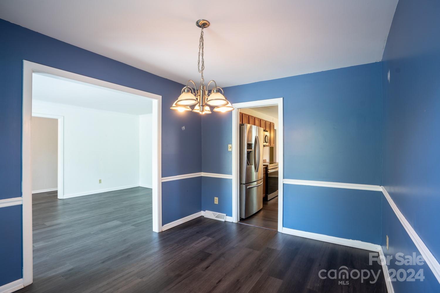Property image 4 of 5511 Faulconbridge Road in Birnam Woods, Charlotte, NC 28227